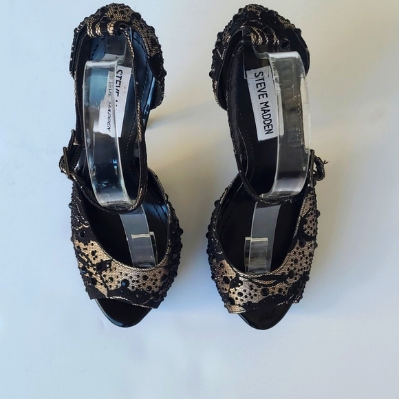 Steve Madden Hadleyy Jeweled Lace Peep Toe Platform Pumps - Picture 2 of 14